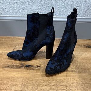 Vince Camuto Britsy Blue Black High Heel Fashion Boots Womens Size 7 1/2 M